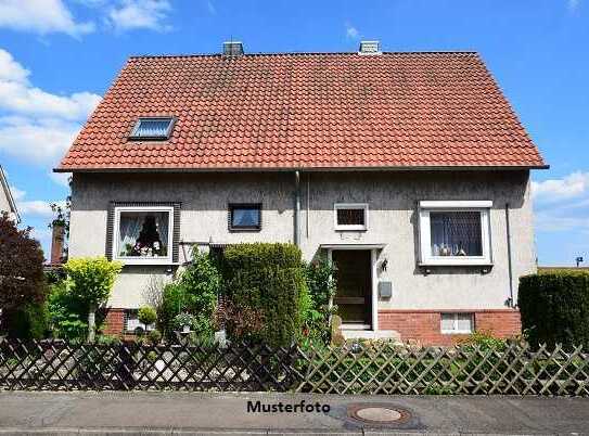 Einfamilienhaus mit Garage in ruhiger Wohnlage