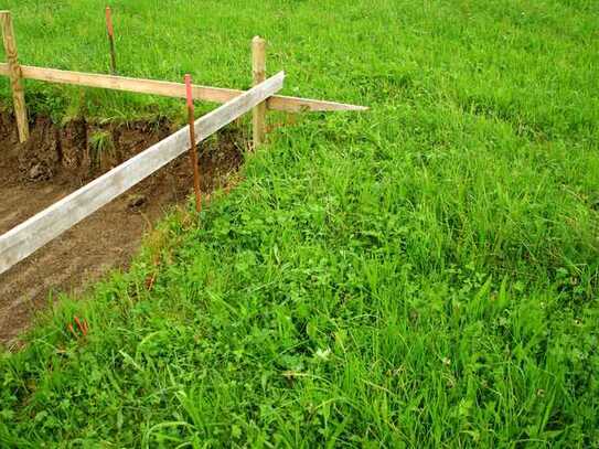 Gutgeschnittenes Wohnbaugrundstück mit hohem Baurecht in ruhiger Lage