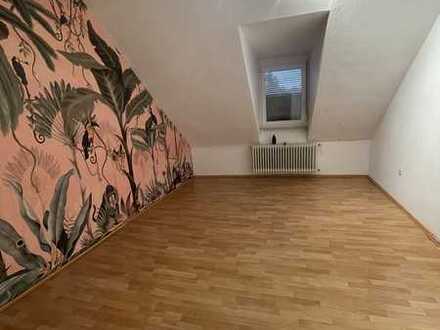 Büro , Therapie oder Kosmetik Studio in der Pfinztalstr zur Untervermietung