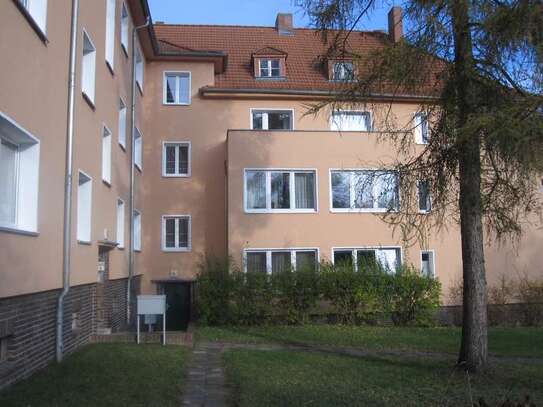 Schöne 2- Zimmer Wohnung mit Gartenblick