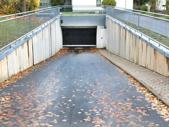 Tiefgaragenstellplatz in Sonneberg, Dammstraße zu verkaufen! Zur Eigennutzung oder Kapitalanlage.