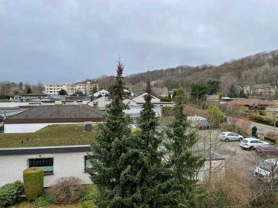 Helle, sehr schöne 3-Zimmer-Wohnung mit Balkon, Weitblick und EBK in Herdecke-Westende