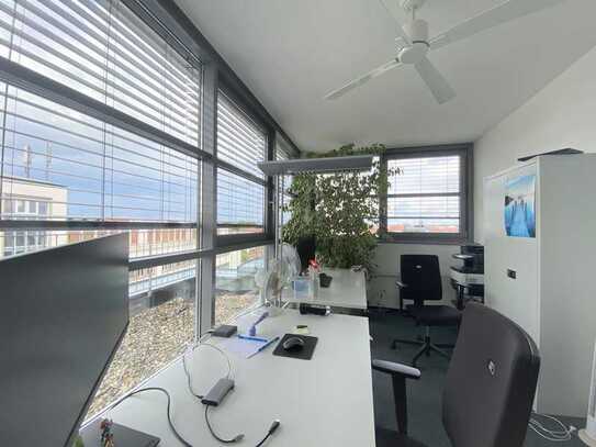 Tolle Bürofläche mit kleiner Dachterrasse und Blick auf die Burg