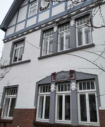 Grundsanierte Obergeschosswohnung in einer beeindruckenden, denkmalgeschützten Villa