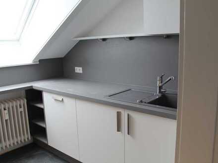 Helle moderne 2-Zimmer-Wohnung, komplett saniert 2023
