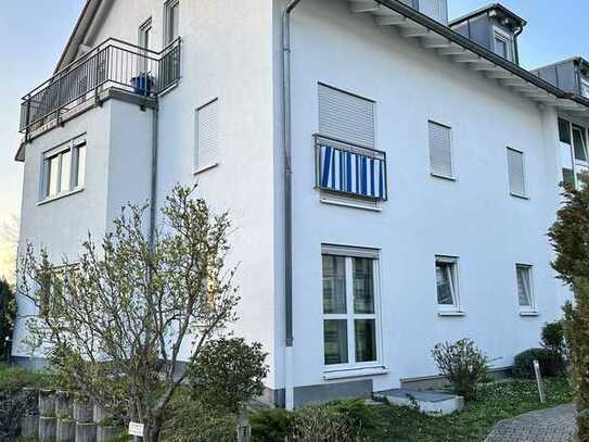 Stilvolle, modernisierte 3-Zimmer-Wohnung mit Balkon und EBK in Sinzheim