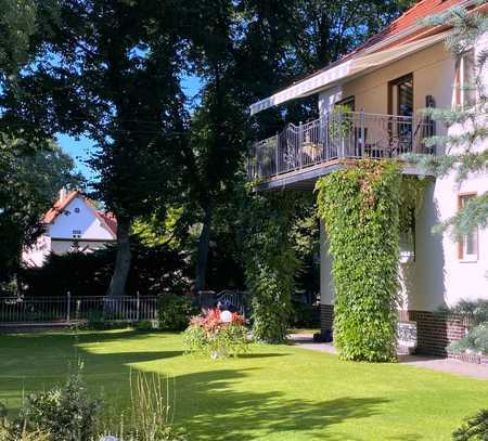 Traumlage Finkenkrug. 2 Familien-Villa mit 200 qm Wohnfläche + Vollkeller