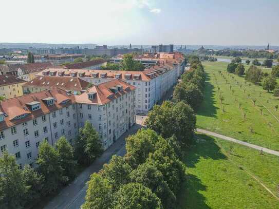 +++ Freiwerdend! - moderne 4,5-Zimmer-Maisonette-Wohnung mit Stellplatz, Balkon und Elbblick +++