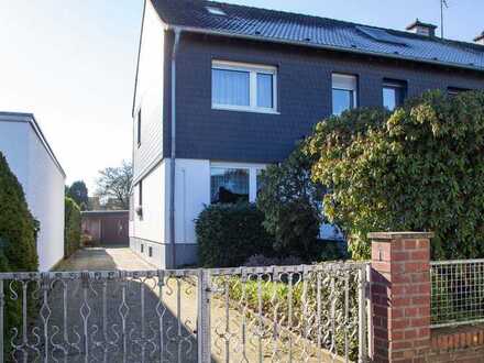 + Kaarst + Reihenendhaus + Bj. 1956 + ca. 78 m² Wohnfläche + ca. 496 m² Grundstück + große Garage +