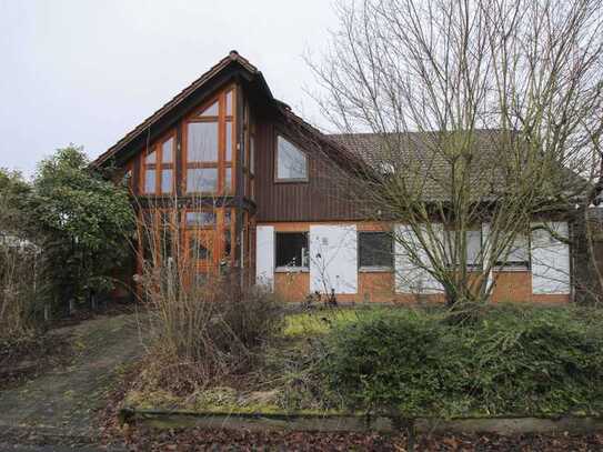 Bezugsfreies, freistehendes Zweifamilienhaus mit tollem Garten am Ortsrand von Herzogenaurach