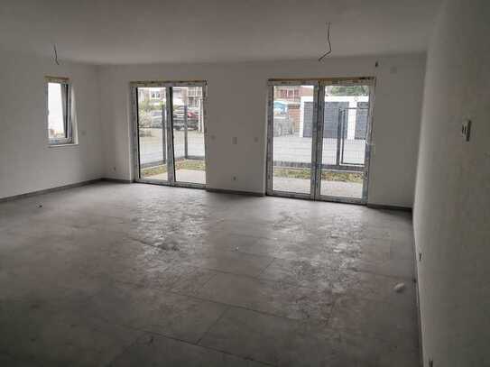 Neubau Erdgeschosswohnung mit Terrasse