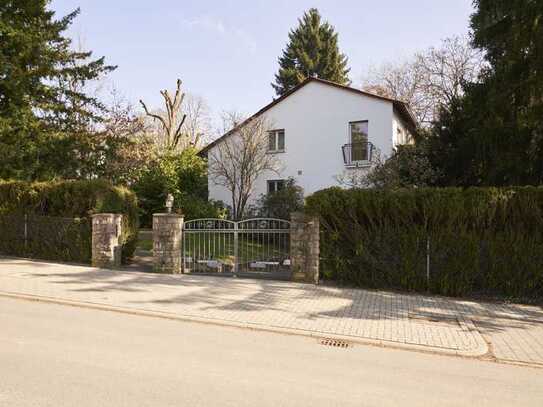 Königstein: Einfamilienhaus mit Traumgrundstück, 1.300 m², in Top Lage!!