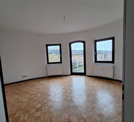 Ausgefallene 2-Zimmer-Wohnung, gehobene Innenausstattung Parkett, Balkon, Nähe Bergmannsheil