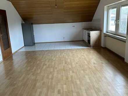 Schicke und gemütliche 2 ZKB-Dachgeschosswohnung mit EBK in Limburg-Rosenhang