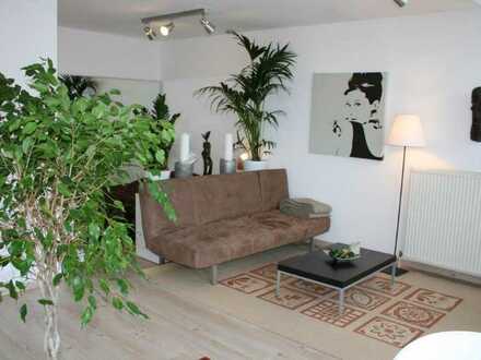 Stilvolle, geräumige 1-Zimmer-Wohnung mit neuer EBK in Karlsruhe