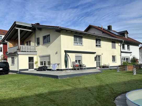 Geniales Zweifamilienhaus, top-modernisiert in Kempten-Stielings