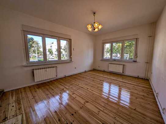 A beautiful, sunny 2 room Bauhaus apartment in Adlershof, perfect layout