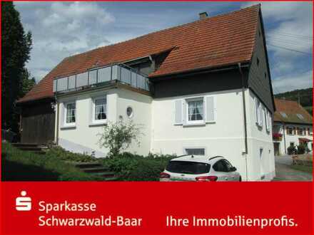 Attraktives Wohnhaus mit Ökonomieteil in schöner Lage