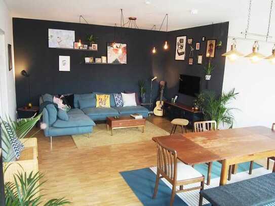 A wonderful flat in Boxhagener Str. w/ Balcony, Fitted Kitchen, Guest Bathroom, Cellar, and more