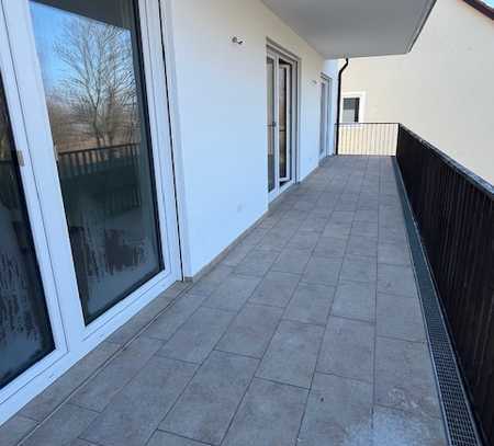 Neubau - Erstbezug - schöne 4 Zimmer Whg mit Balkon und Einbauküche in KfW 40 Plus Bauweise