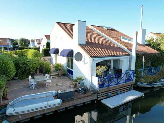 Ferienhaus mit eigenem Bootsanleger und Hafenblick in Roermond (Holland - Oolderhuuske) zu verkaufen