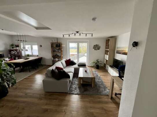 Helle 2-Zimmer Wohnung mit Balkon, Stellplatz, Kellerabteil und Speicher