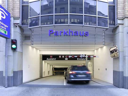 2 Min Schlossplatz – Moderne Tiefgarage, Flexible Parkplatzwahl, Stuttgart Mitte