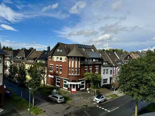 Gefühlt, über den Wolken......in der Nähe des Uerdinger Stadtparks, in TOP Lage!!