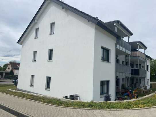 Neue Erdgeschosswohnung am Rande des Teutoburger Waldes mit drei Zimmern und Balkon in Halle