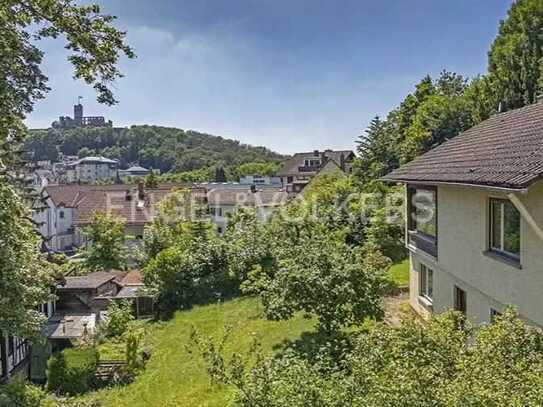 Charmantes 50er Jahre Haus mit traumhaftem Burgblick