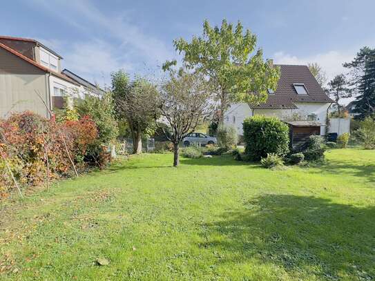 Das sonnige Doppelhaus in interessanter zentraler Lage mit Garten !