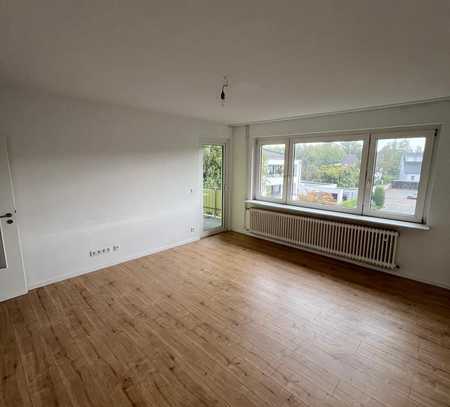 Renovierte 4 Zimmer Wohnung mit Balkon *LP Nord