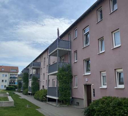 3 ZKB mit Balkon in verkehrsgünstiger Lage!