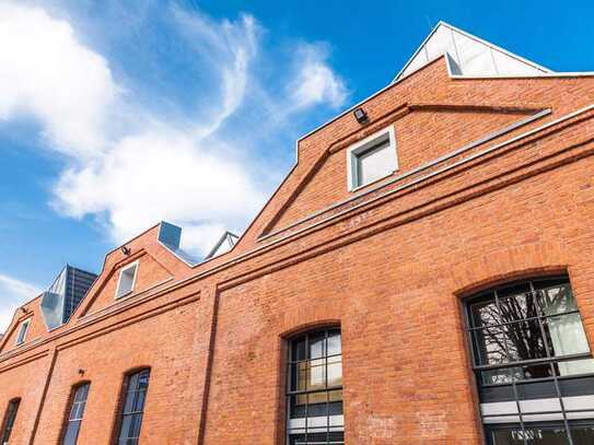 Eigennutzer geeignet! Einzigartiges Stadthaus mit vier Zimmern, Terrasse und Einbauküche