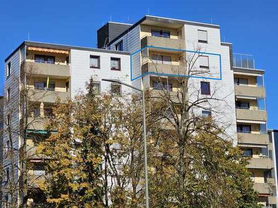 Neu renovierte 2-Zimmer-Wohnung mit Balkon und Einbauküche in Eislingen/Nord