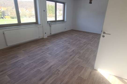 Ansprechende und gepflegte 6-Raum-Maisonette-Wohnung mit Balkon in Oberaurach/ Oberschleichach