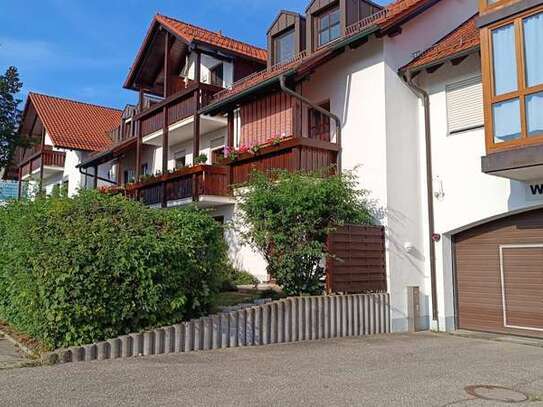 Geschmackvolle 1-Zimmer-Terrassenwohnung mit Balkon und Einbauküche in Bad Griesbach im Rottal