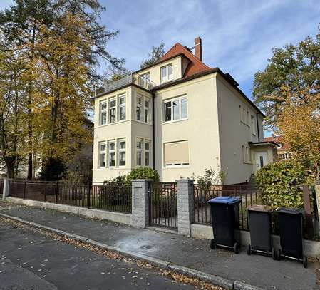 großzügige 4 Raum Wohnung in bester Lage, mit Sauna, Kaminzimmer und Balkon