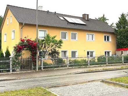Zweifamilienhaus mit Einbauküche, Keller, Garage und Garten - 84166 Adlkofen