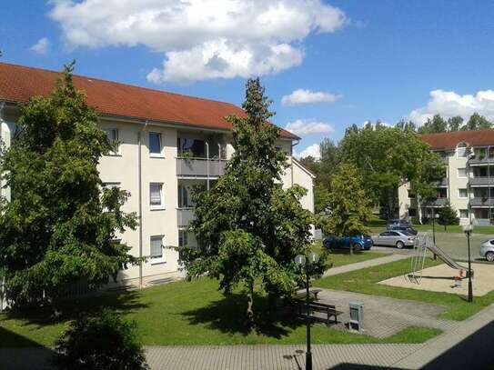 Merseburg- schöne 2-Zimmer-Wohnung in gepflegter Anlage mit Balkon und Stellplatz!