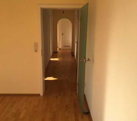 Freundliche 3-Zimmerwohnung in Ditzingen-Hirschlanden