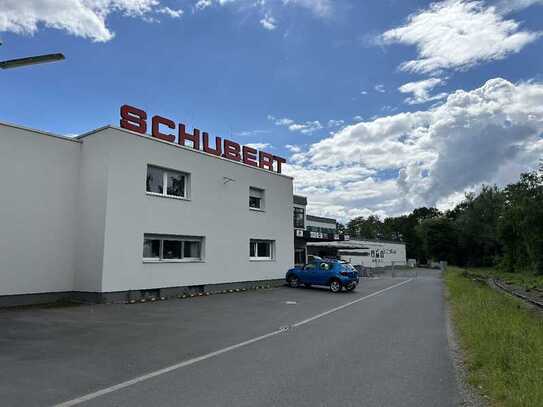 Hangelar - direkt bei Bonn.
Attraktive Lager-/Produktionshalle mit ca. 1.648m²