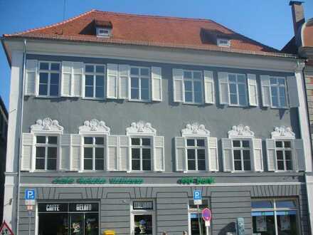 2-Zi-Wohnung, modernisiert mit Einbauküche im Stadtzentrum von Landshut