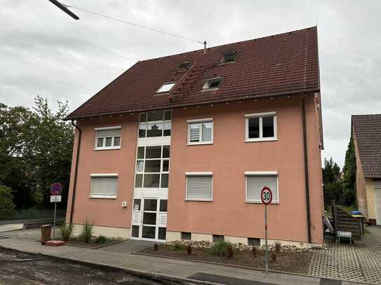 2-Zimmer-Wohnung im 1. OG