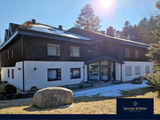 Renovierte Erdgeschosswohnung mit Terrasse & TG-Stellplatz