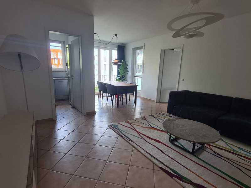 Helle 3-Zimmer Wohnung mit Balkon im 3. OG in Hamburg-Bahrenfeld