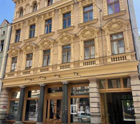 Traumhafter Altbau in super Innenstadtlage - 3 Zimmer mit Balkon und Duplex-Stellplatz