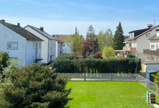 Erstbezug nach Sanierung mit Balkon: Geschmackvolle 3-Zimmer-Wohnung mit geh. Innenausstattung