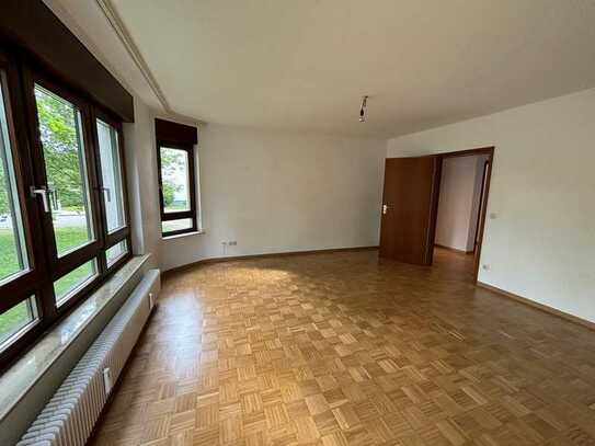 Großzügige, renovierte 3-Raum-Wohnung mit Balkon in Ettlingen