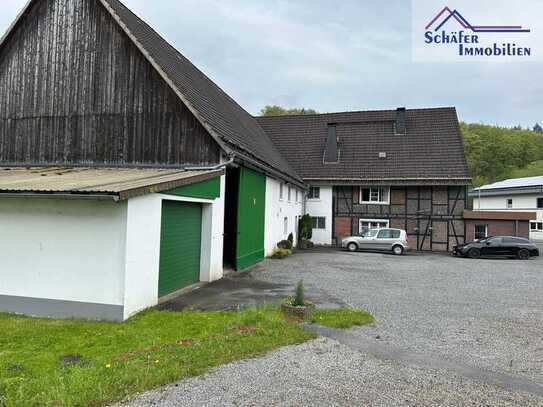 Resthofstelle mit Wohnhaus in malerischer Umgebung im Sauerland